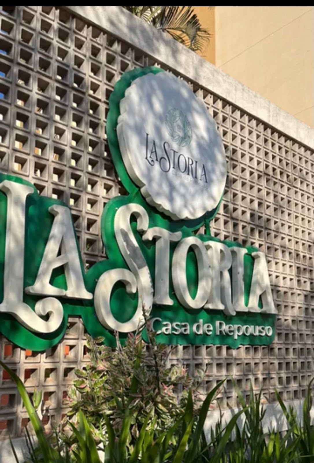 Fachada da La Storia Casa de Repouso, parceira do Vasconcellos Studio no atendimento domiciliar
